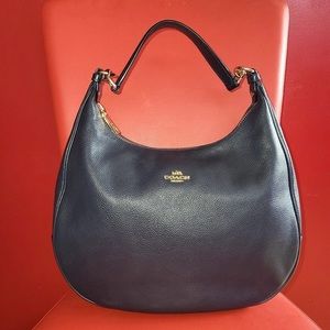 Coach purse | stunning shoulder bag! Hand bag | woman’s coach purse | deal sale!